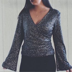 Bell sleeve disco top